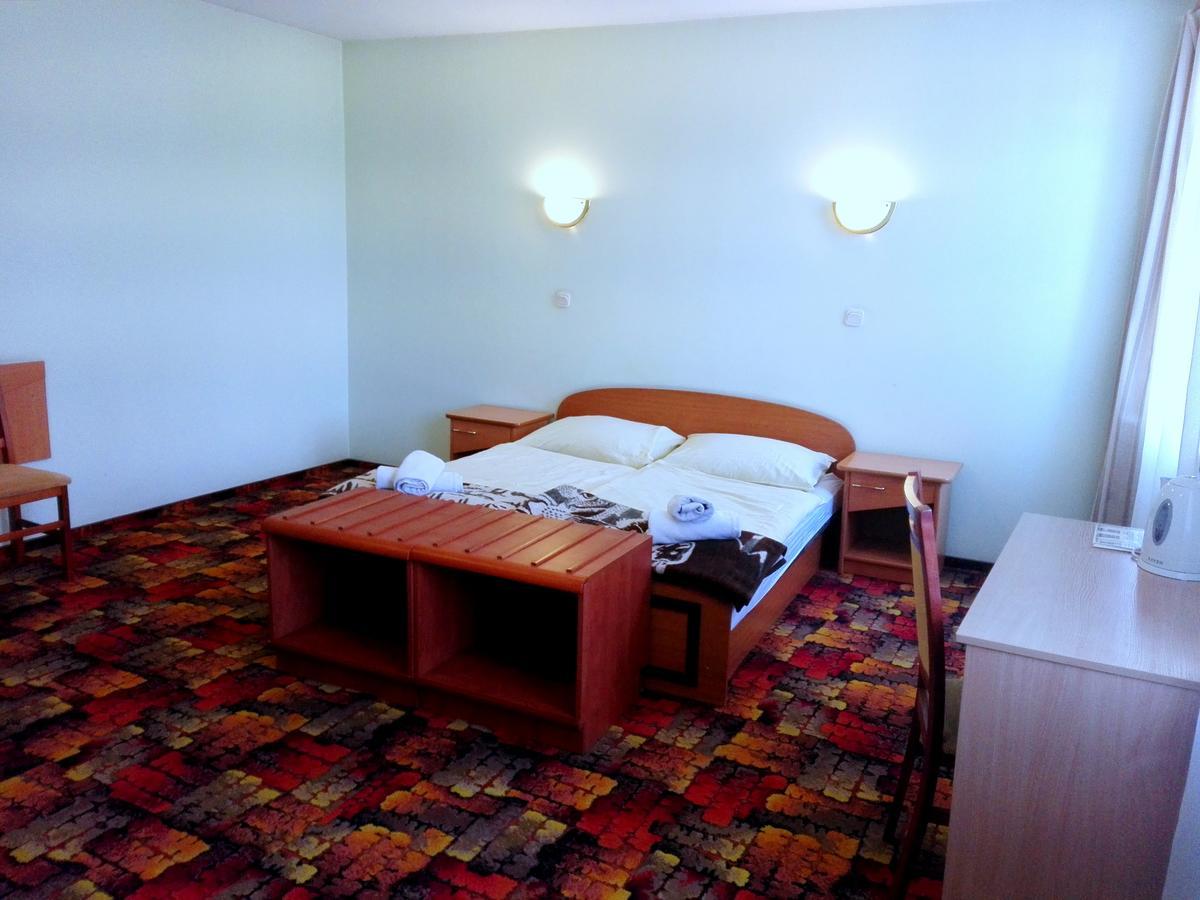 Bristol Economy Bed and Breakfast Bytom Eksteriør billede