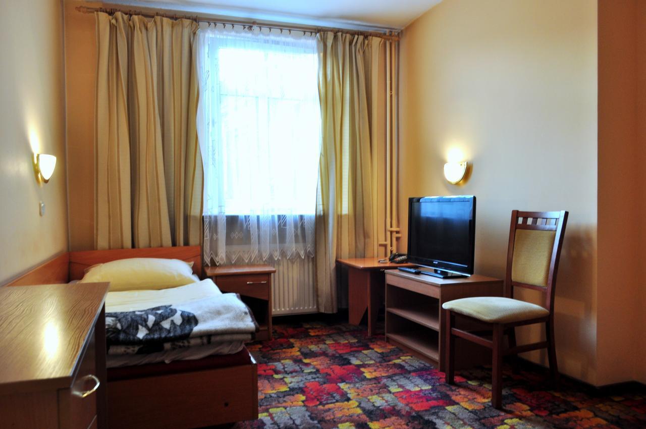 Bristol Economy Bed and Breakfast Bytom Eksteriør billede
