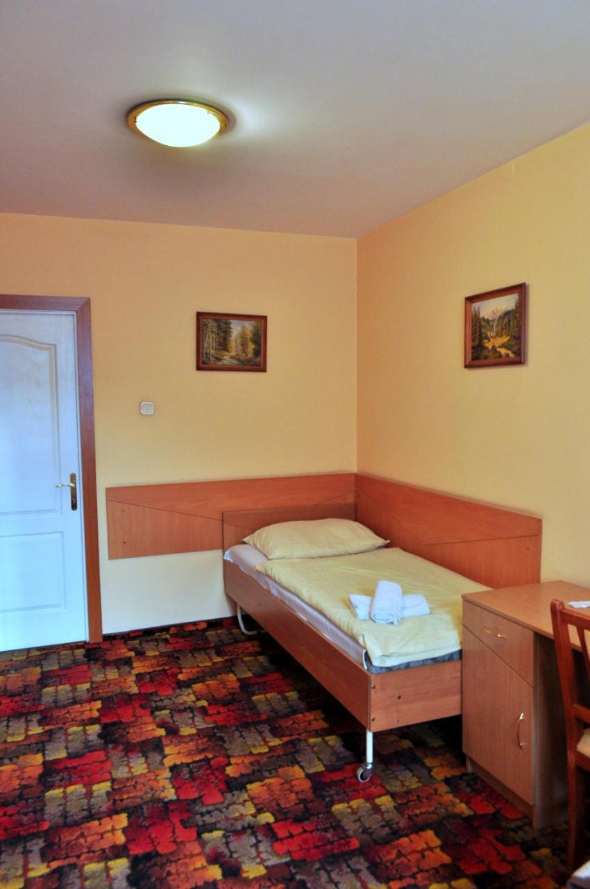 Bristol Economy Bed and Breakfast Bytom Eksteriør billede