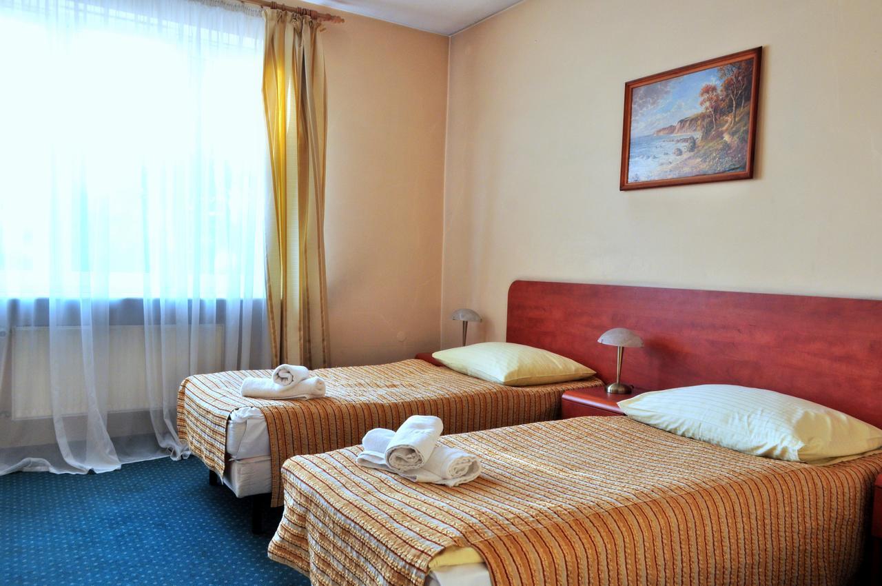 Bristol Economy Bed and Breakfast Bytom Eksteriør billede