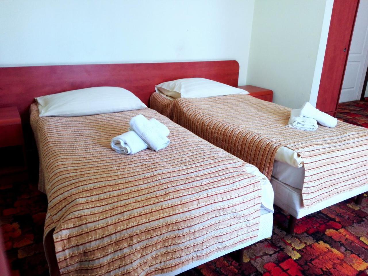 Bristol Economy Bed and Breakfast Bytom Eksteriør billede